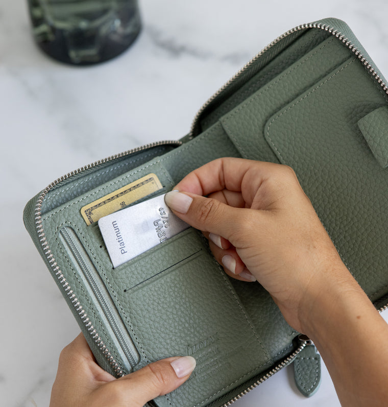 Norfolk Pocket Compact Zip Organiser Sage